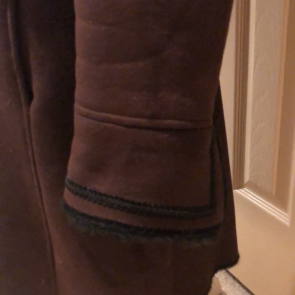 Coat - Picture 5 of 7